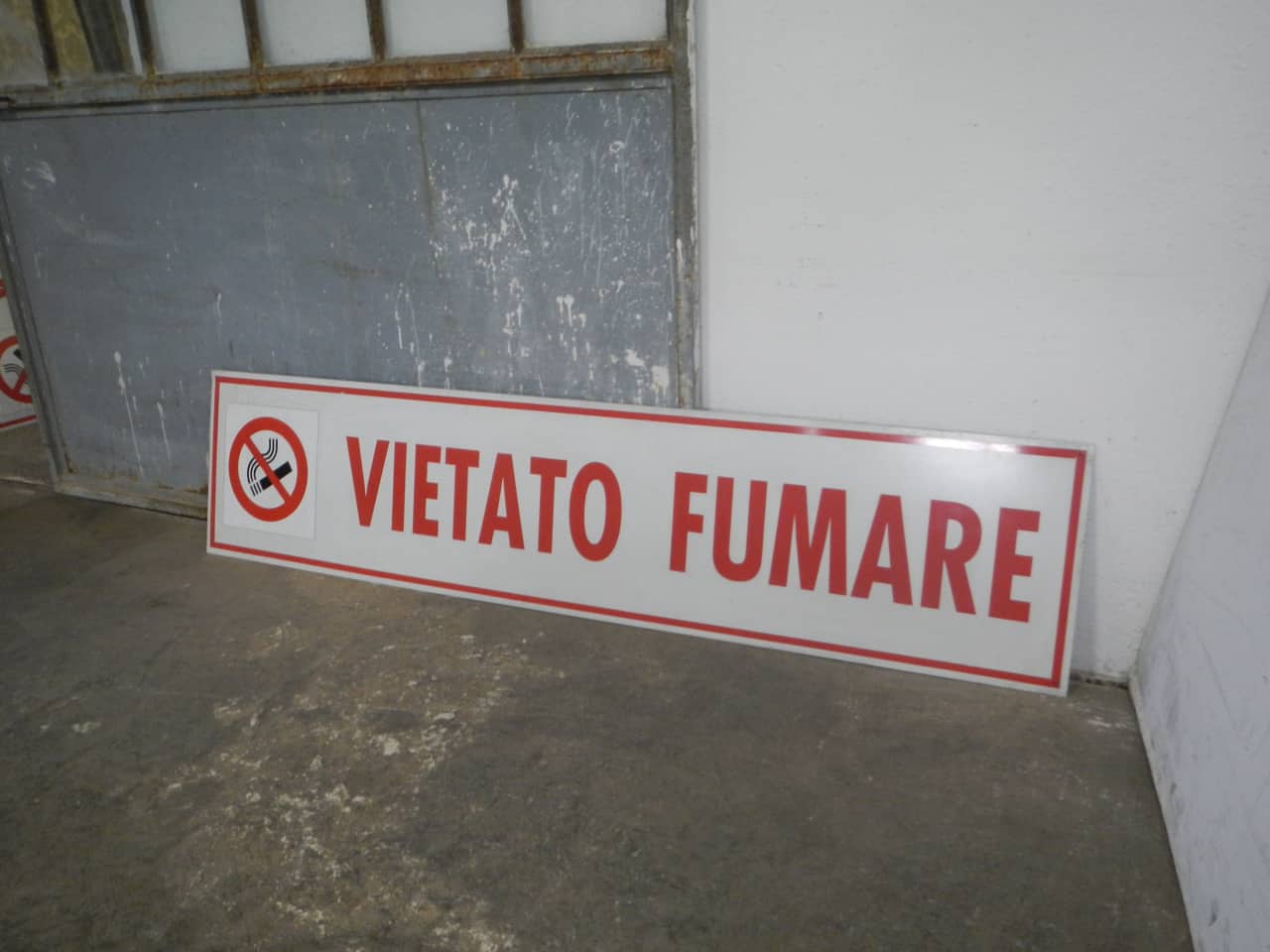 INSEGNA VINTAGE IN vendita insegne vintage insegne in latta pittura in